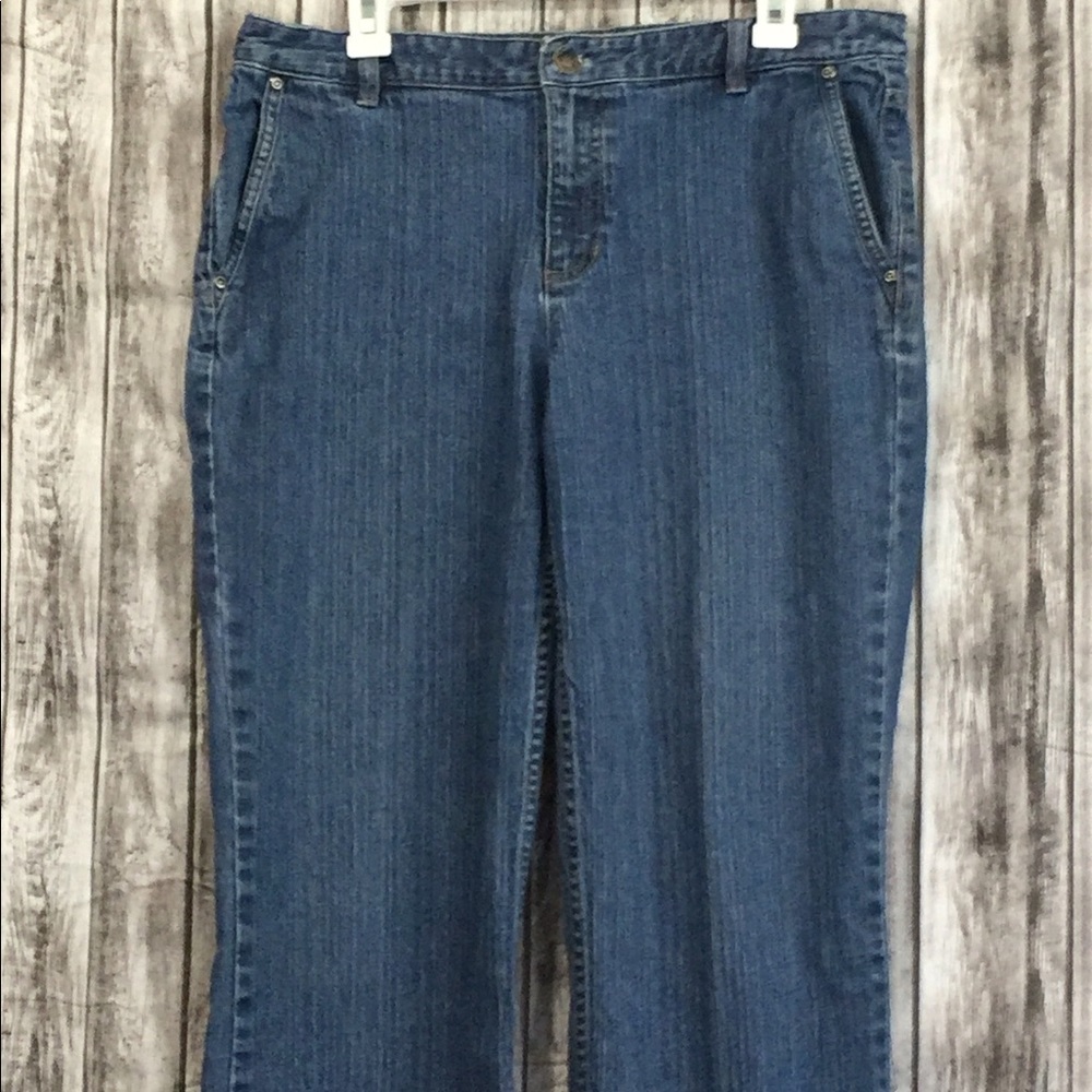 Liz Claiborne Straight Leg Capri